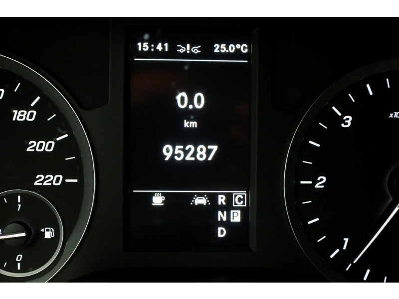 47331851-mercedes-benz-vito-22