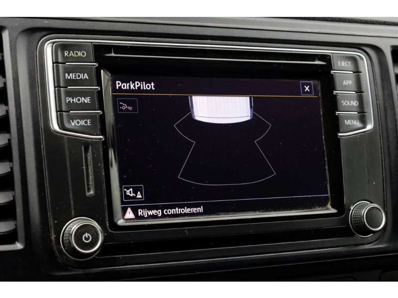 47374035-volkswagen-transporter-13