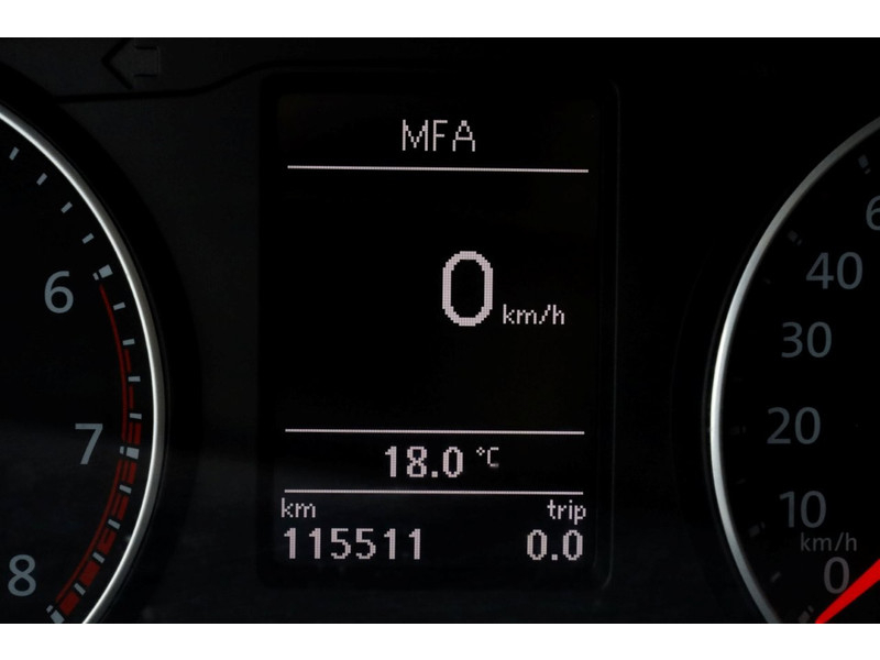 47374035-volkswagen-transporter-14