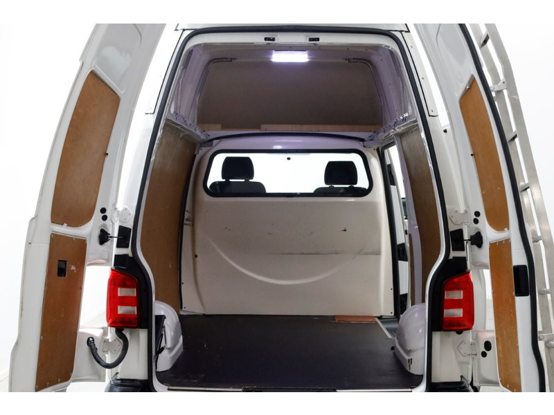 47374035-volkswagen-transporter-5