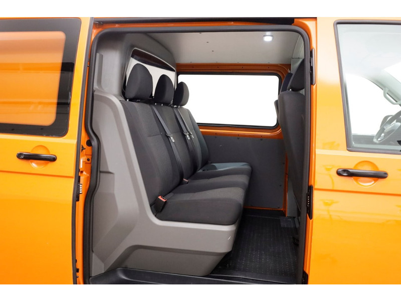 47380003-volkswagen-transporter-6