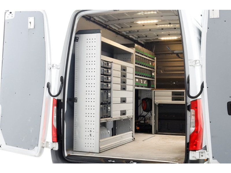 47426418-mercedes-benz-sprinter-11