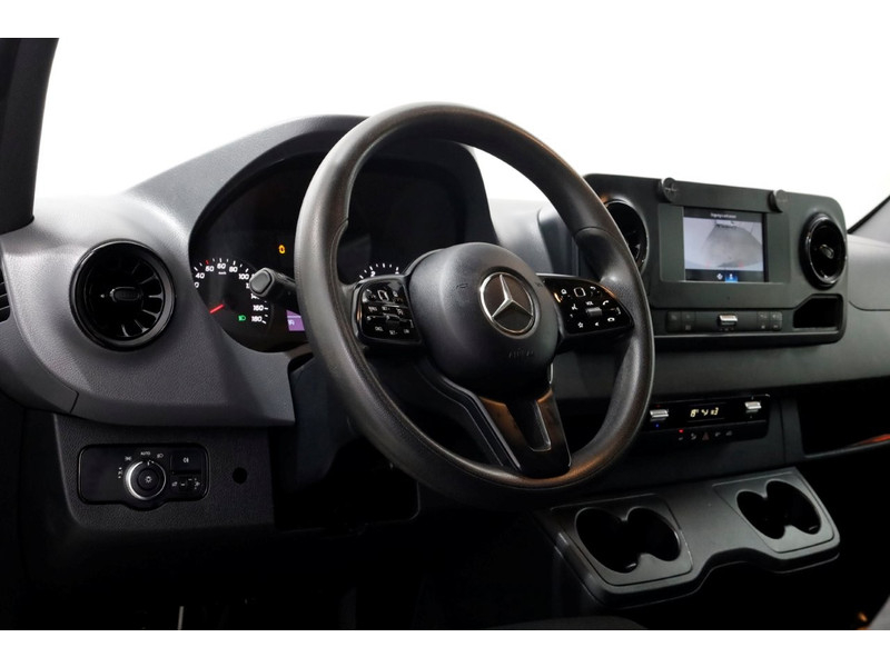 47426418-mercedes-benz-sprinter-13