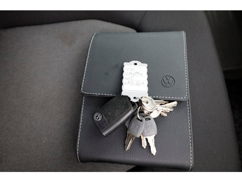 47427398-volkswagen-crafter-8