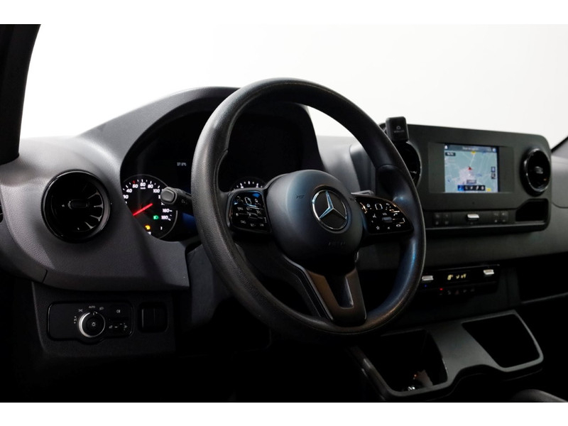 47470255-mercedes-benz-sprinter-12