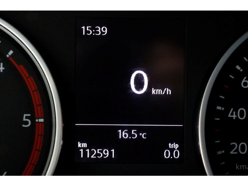 47493013-volkswagen-crafter-13