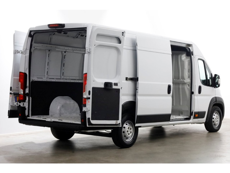 47517729-citroen-jumper-11