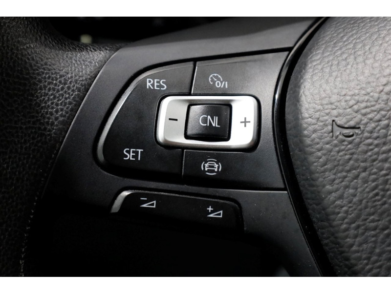 47541985-volkswagen-crafter-19