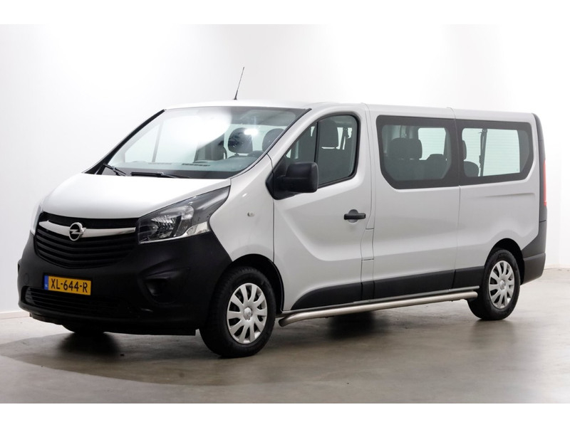 47634819-opel-vivaro-combi-12