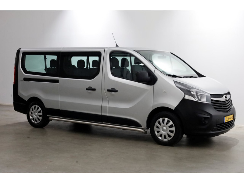 47634819-opel-vivaro-combi-14