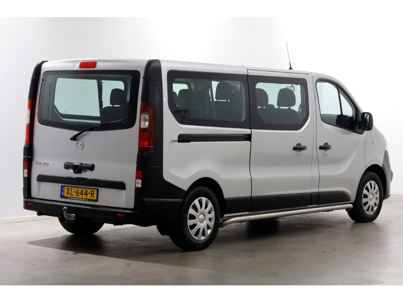 47634819-opel-vivaro-combi-2