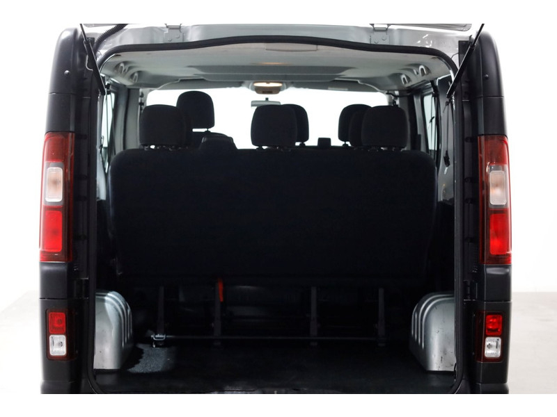 47634819-opel-vivaro-combi-8