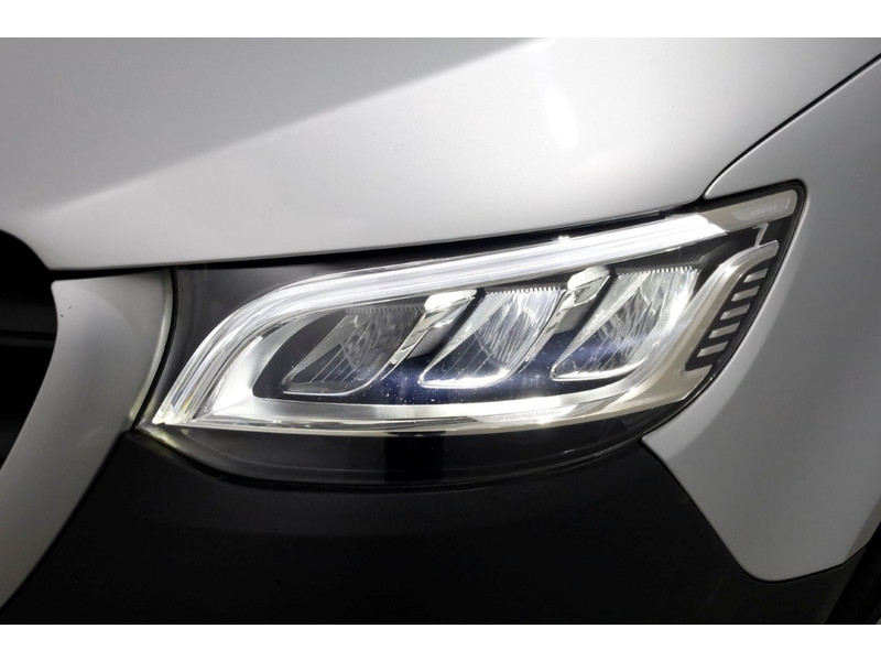 47683996-mercedes-benz-sprinter-11