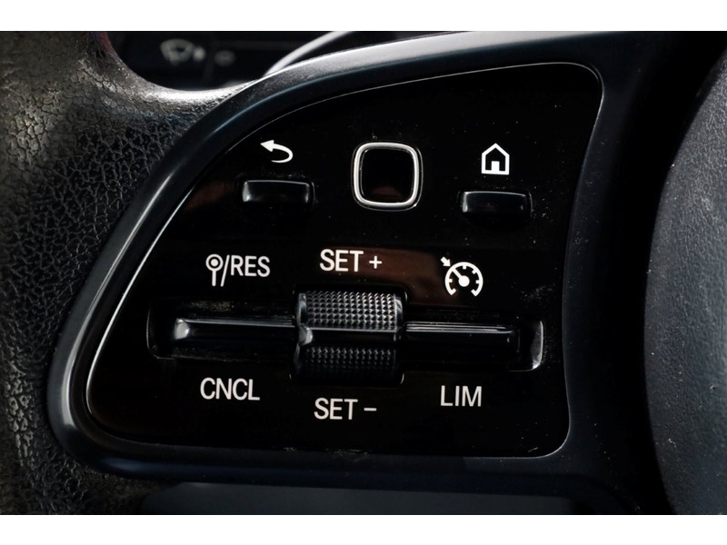 47683996-mercedes-benz-sprinter-16