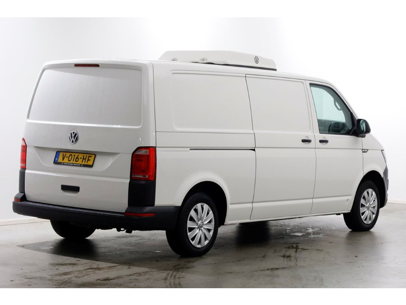 47715108-volkswagen-transporter-2
