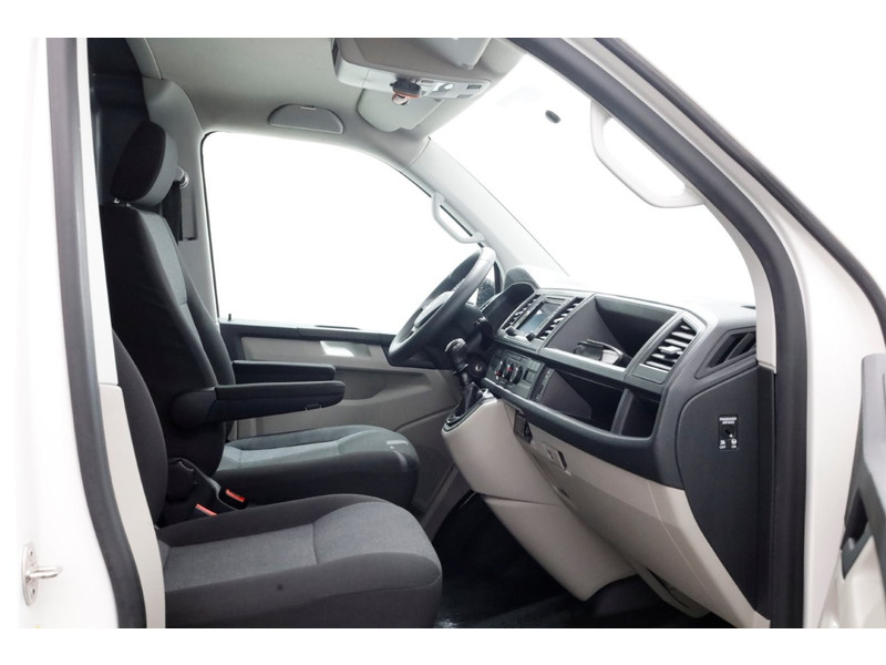 47715108-volkswagen-transporter-5