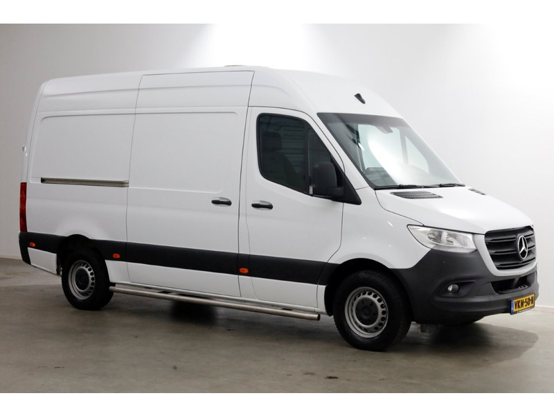 47751905-mercedes-benz-sprinter-10