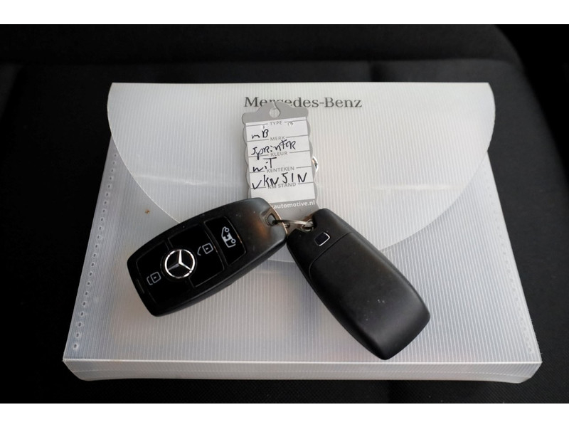 47751990-mercedes-benz-sprinter-6