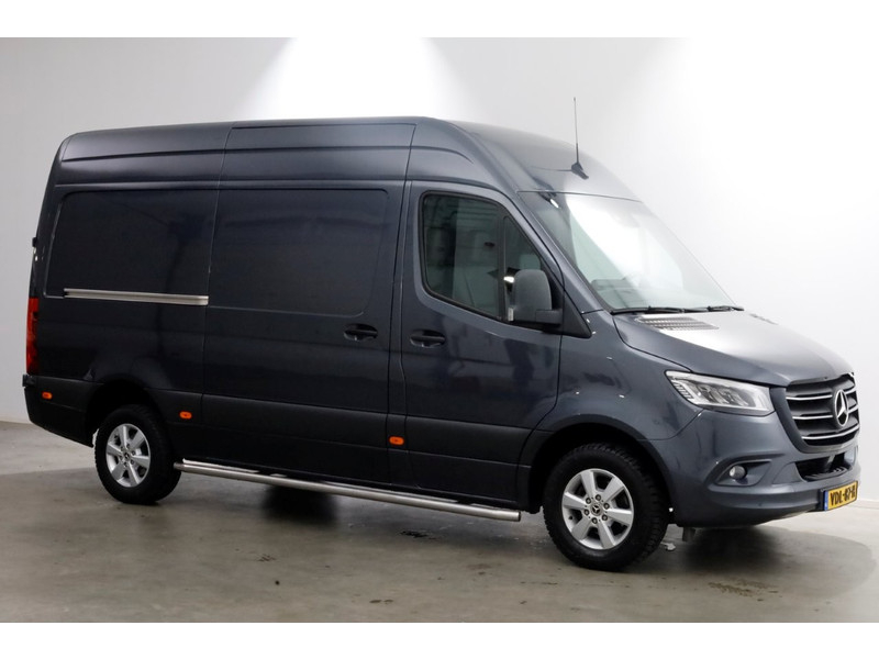 47924215-mercedes-benz-sprinter-10