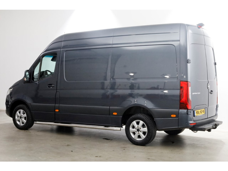 47924215-mercedes-benz-sprinter-9