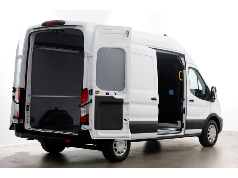 48062839-ford-transit-12
