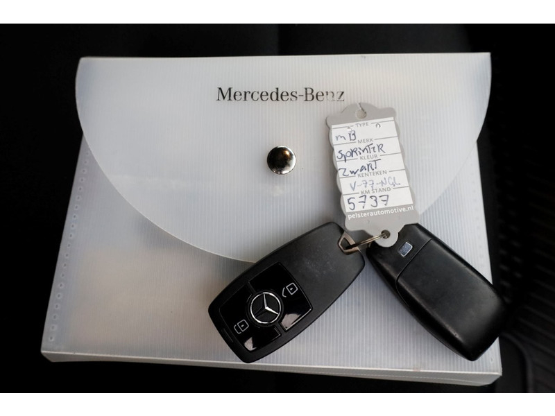 48063040-mercedes-benz-sprinter-6