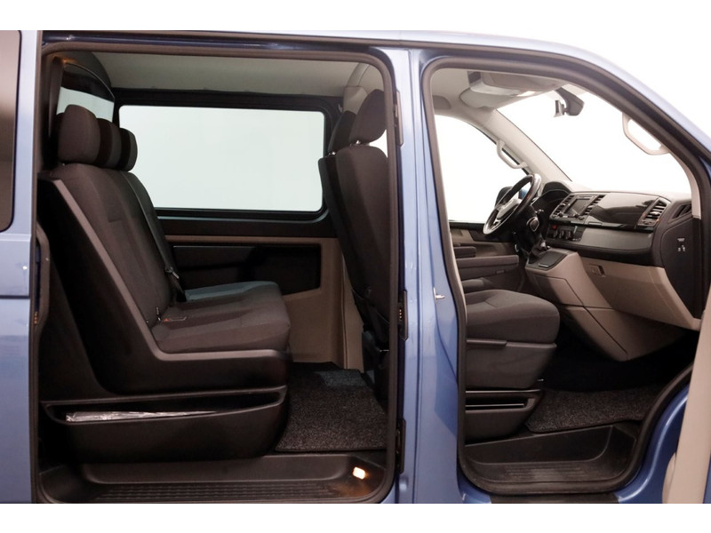 48063148-volkswagen-transporter-3