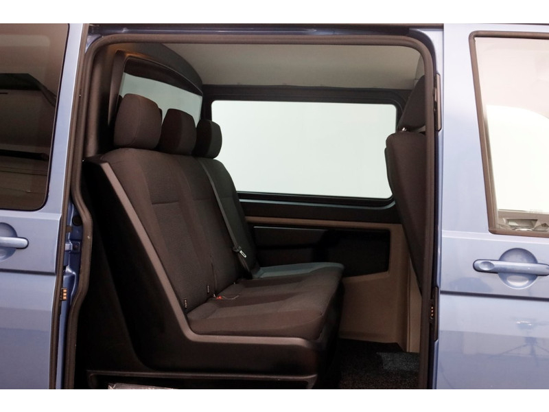 48063148-volkswagen-transporter-6