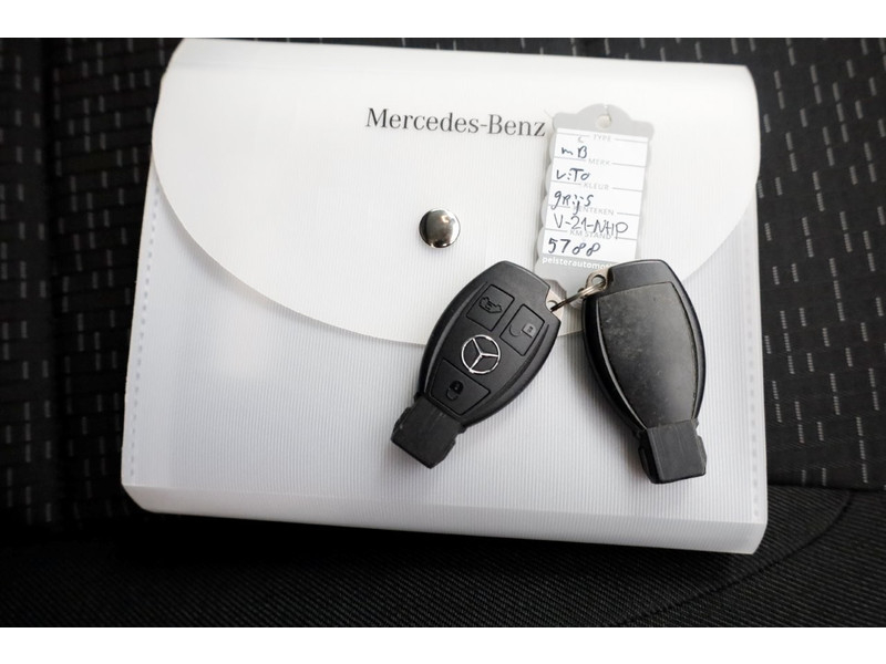 48090862-mercedes-benz-vito-8