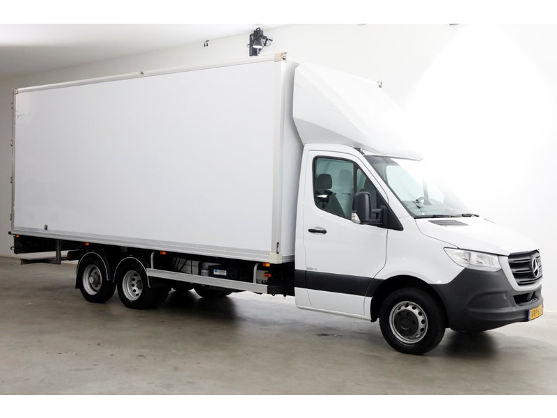 48092439-mercedes-benz-sprinter-10