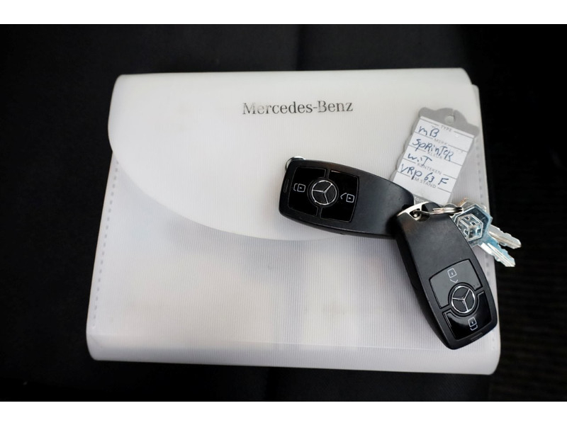 48092439-mercedes-benz-sprinter-6