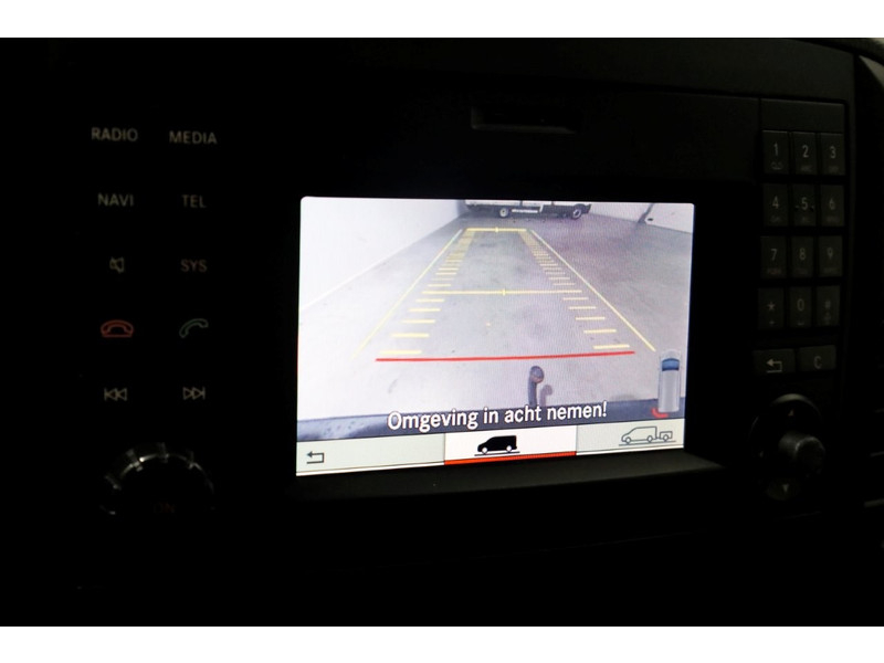 48134044-mercedes-benz-vito-16