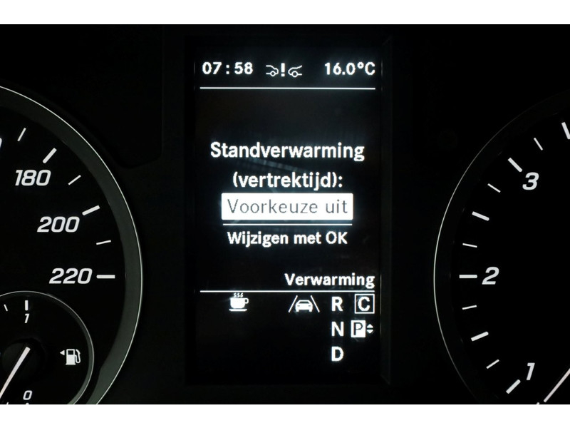 48134044-mercedes-benz-vito-17