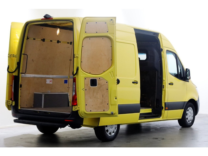 48159171-mercedes-benz-sprinter-12