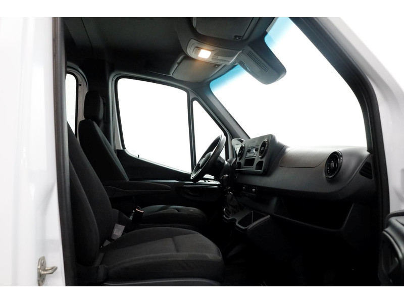 48167494-mercedes-benz-sprinter-14