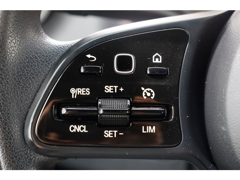 48167494-mercedes-benz-sprinter-17