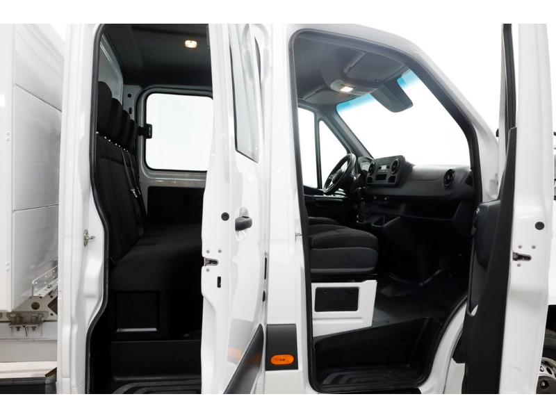 48167494-mercedes-benz-sprinter-5