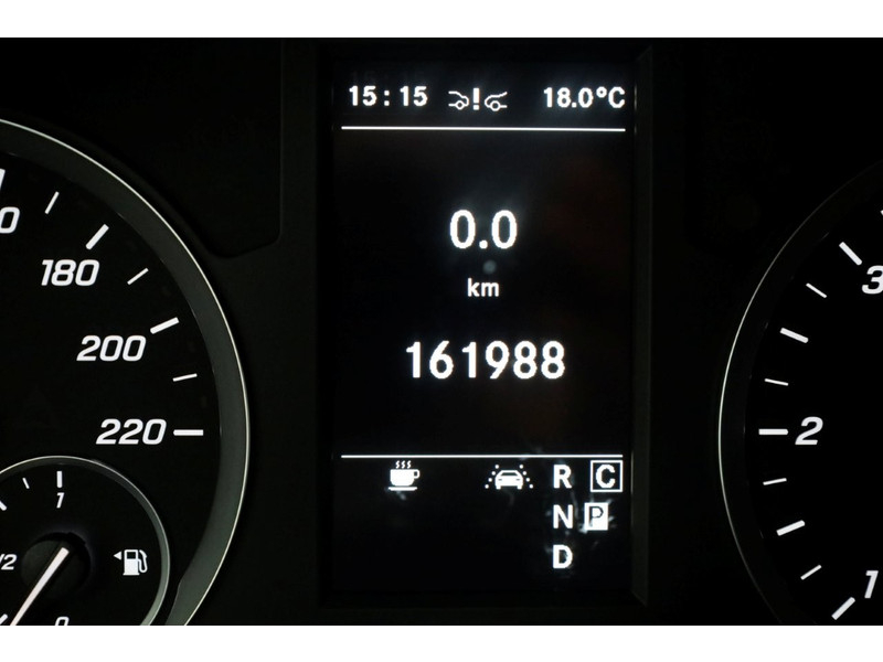 48198325-mercedes-benz-vito-22