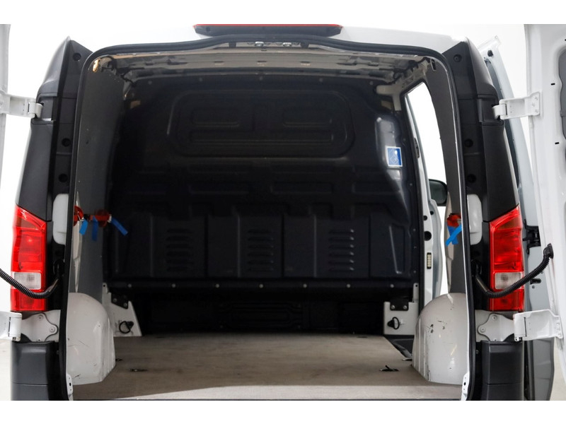 48250971-mercedes-benz-vito-5