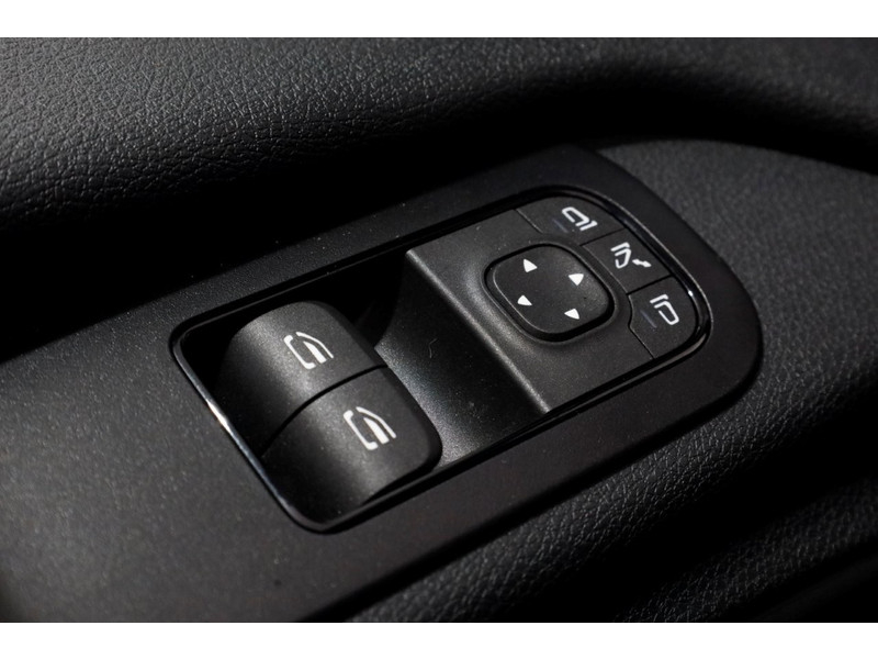 48354372-mercedes-benz-sprinter-16