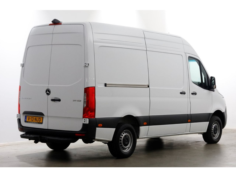 48354372-mercedes-benz-sprinter-2