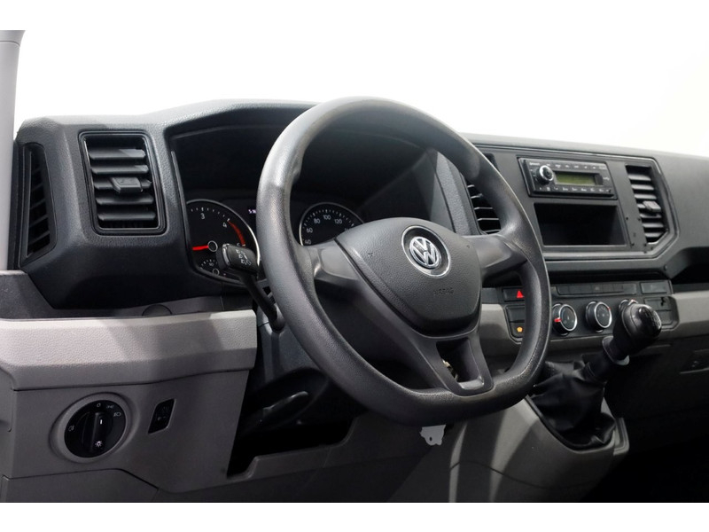 48379838-volkswagen-crafter-12