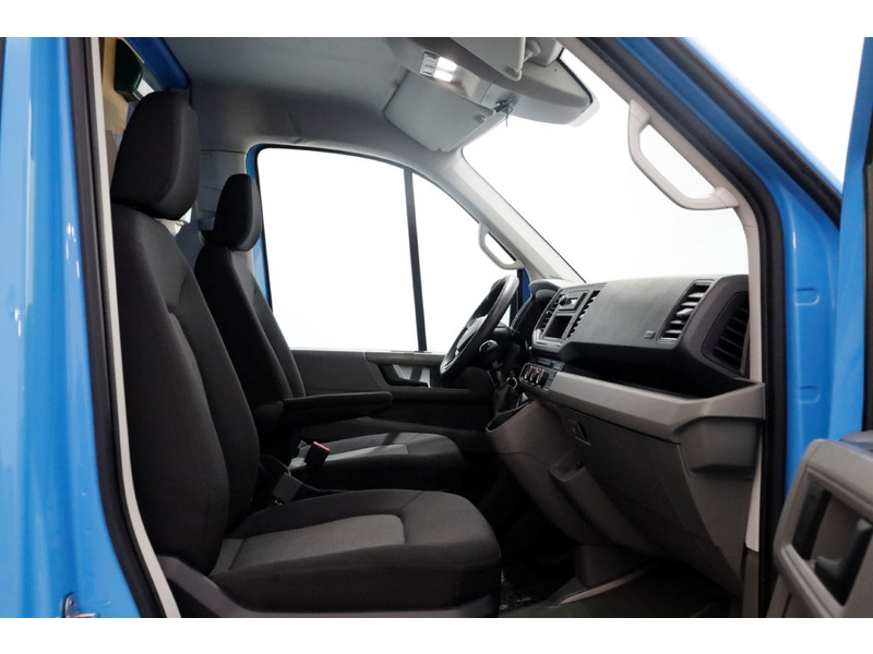 48379838-volkswagen-crafter-3