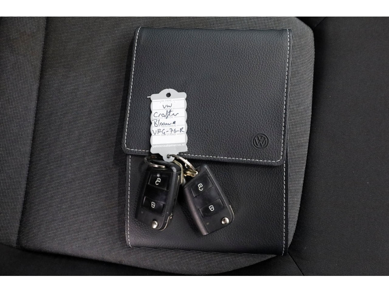 48379838-volkswagen-crafter-6