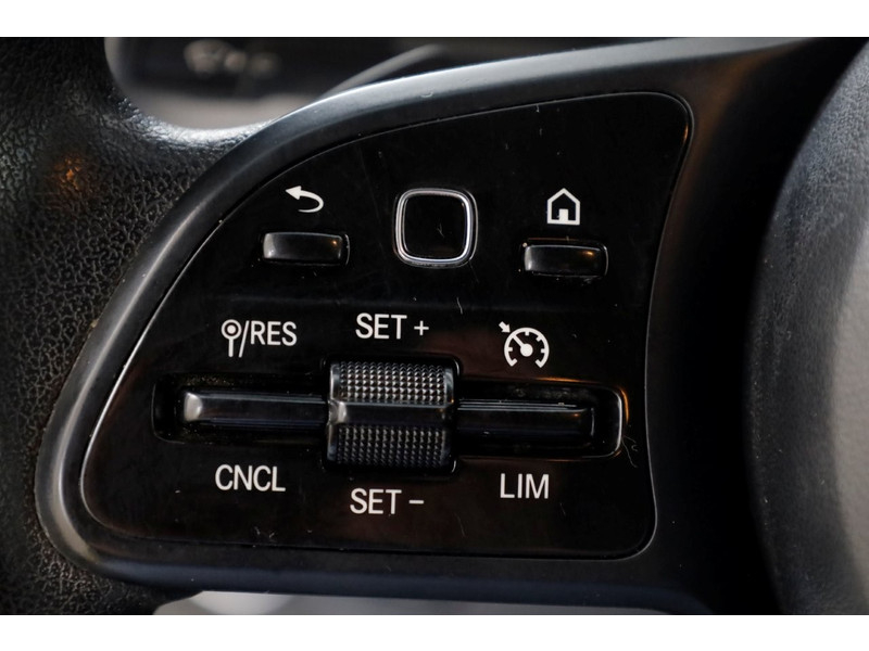 48380918-mercedes-benz-sprinter-15