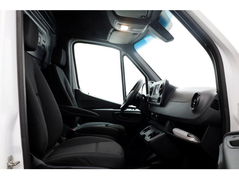 48493111-mercedes-benz-sprinter-3