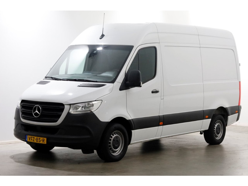 48493111-mercedes-benz-sprinter-8