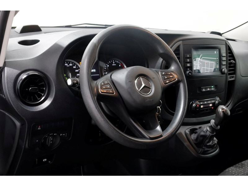 48493276-mercedes-benz-vito-12