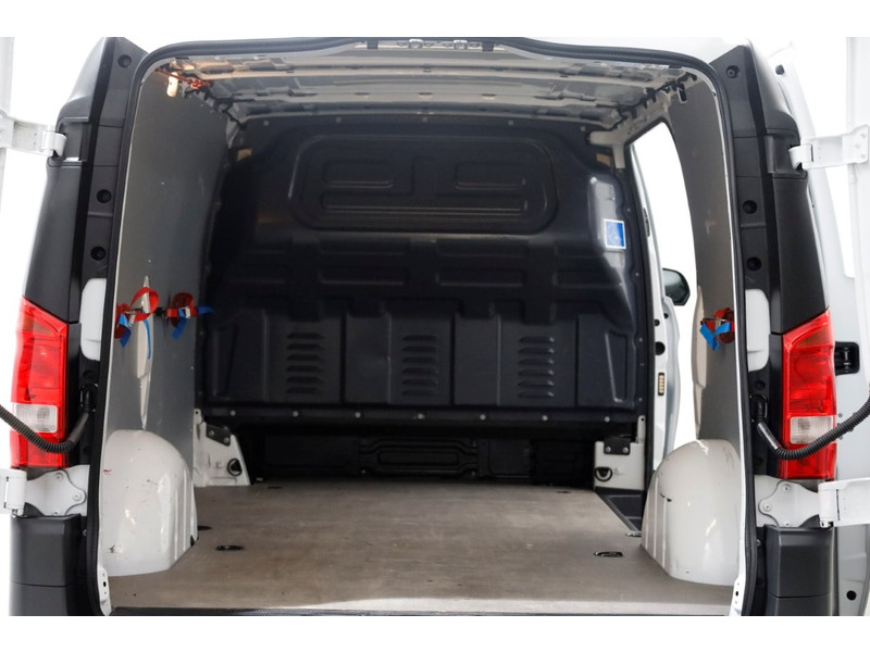 48493276-mercedes-benz-vito-5