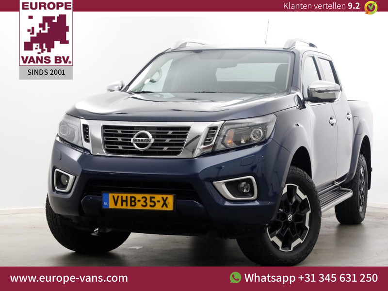 48575405-nissan-navara-1